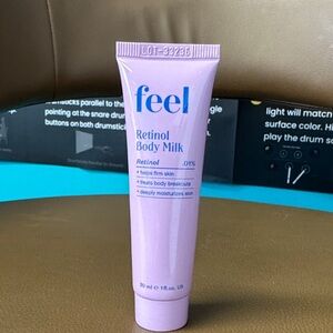 Feel Retinol Body Milk Retinol